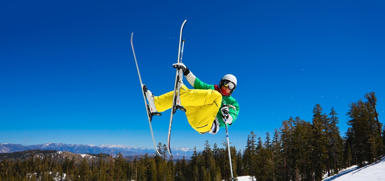 Background Costume de ski si snowboard